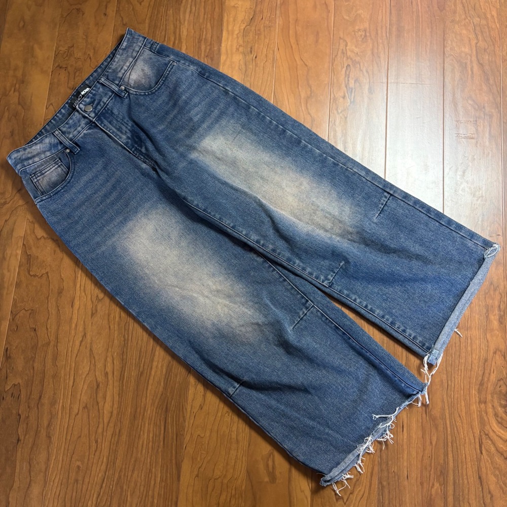 Fashion Nova Wide Leg Raw Hem Jeans Size 7 Medium Wash Distressed Cotton Denim